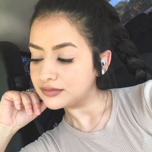 Meet your Posher, Jacqueline